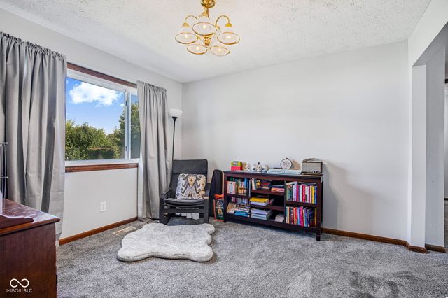 243 Plainview Drive, Avon, IN 46123