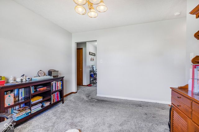 243 Plainview Drive, Avon, IN 46123