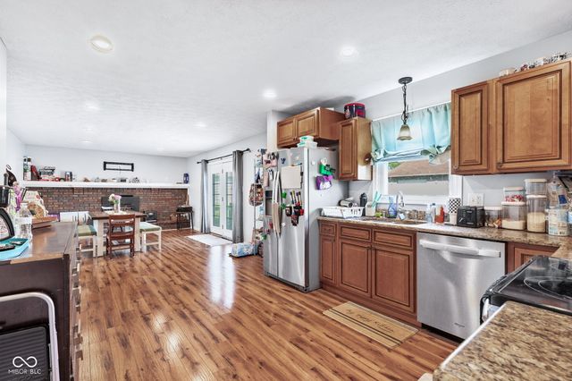 243 Plainview Drive, Avon, IN 46123