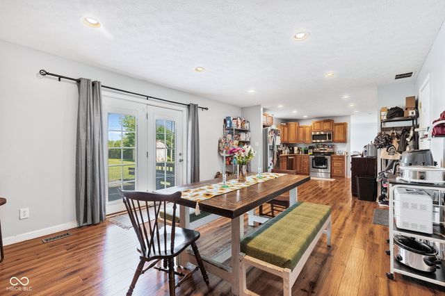 243 Plainview Drive, Avon, IN 46123