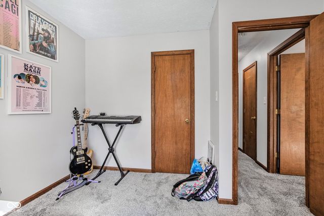 243 Plainview Drive, Avon, IN 46123