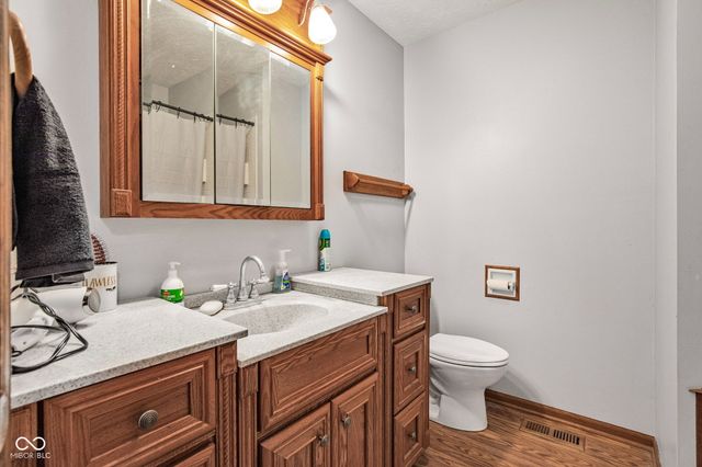 243 Plainview Drive, Avon, IN 46123