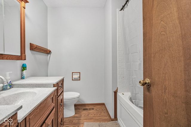 243 Plainview Drive, Avon, IN 46123