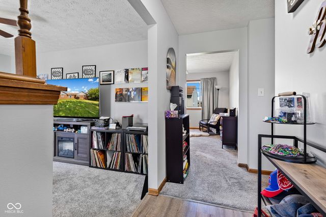 243 Plainview Drive, Avon, IN 46123