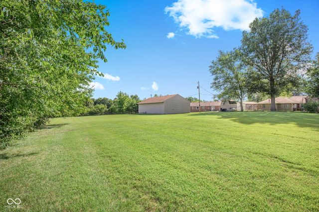 243 Plainview Drive, Avon, IN 46123