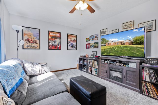 243 Plainview Drive, Avon, IN 46123