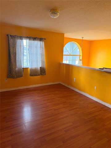 207 REDWOOD BARK TRAIL, Kissimmee, FL 34758