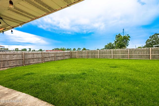 213 Longleaf Drive, Broussard, LA 70518