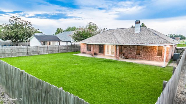 213 Longleaf Drive, Broussard, LA 70518
