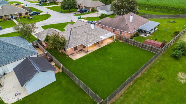 213 Longleaf Drive, Broussard, LA 70518