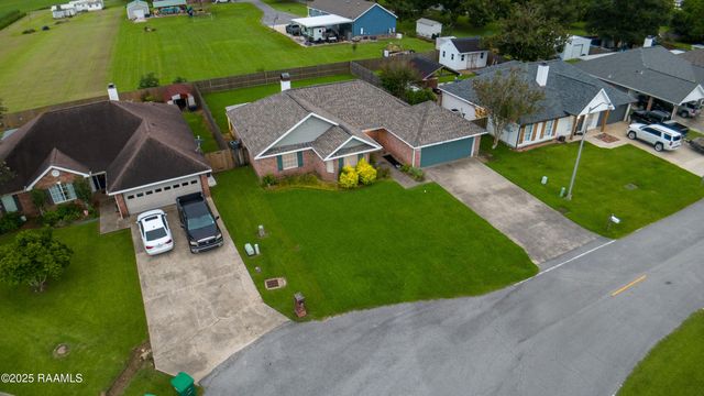 213 Longleaf Drive, Broussard, LA 70518