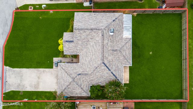 213 Longleaf Drive, Broussard, LA 70518