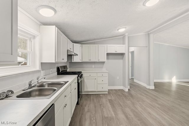 6809 Sumner Road, Ravenna, OH 44266