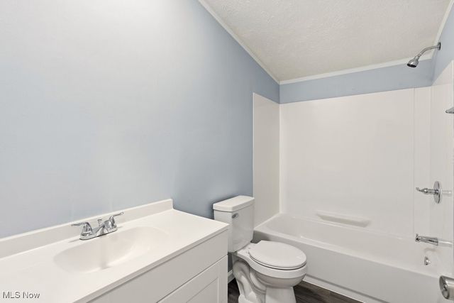 6809 Sumner Road, Ravenna, OH 44266