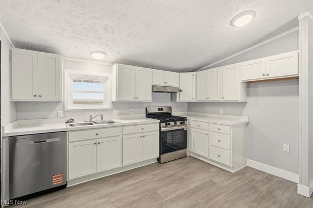 6809 Sumner Road, Ravenna, OH 44266