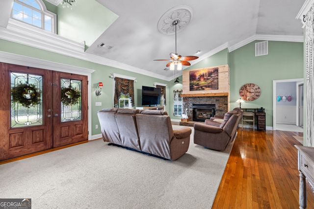 10 Ol Blues Point, Newnan, GA 30263