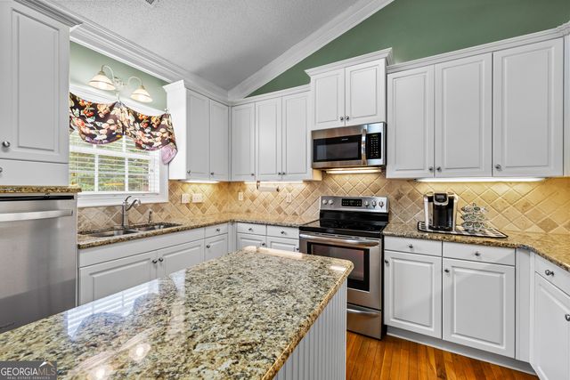 10 Ol Blues Point, Newnan, GA 30263