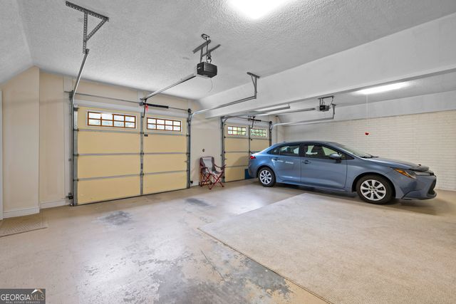 10 Ol Blues Point, Newnan, GA 30263