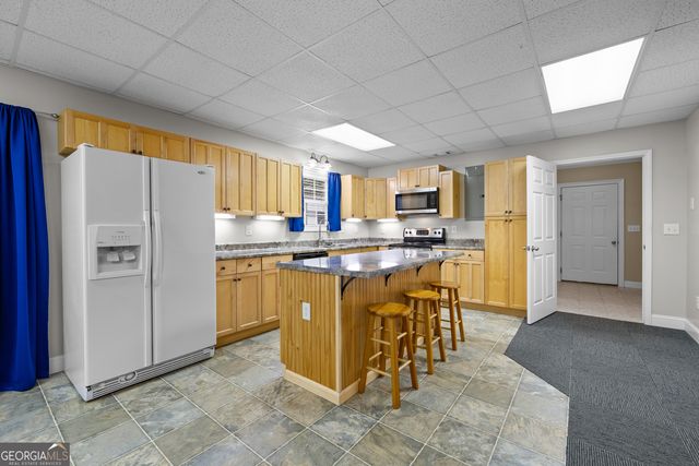 10 Ol Blues Point, Newnan, GA 30263