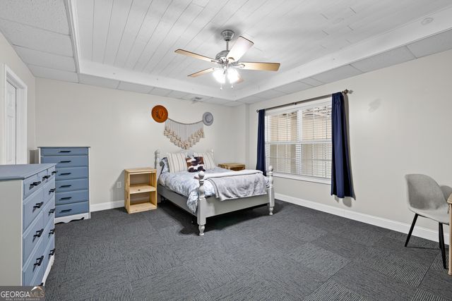 10 Ol Blues Point, Newnan, GA 30263