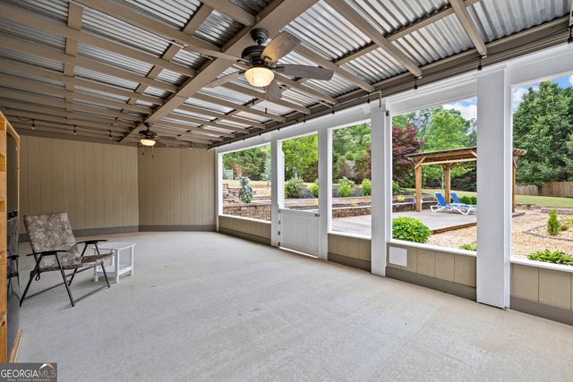10 Ol Blues Point, Newnan, GA 30263
