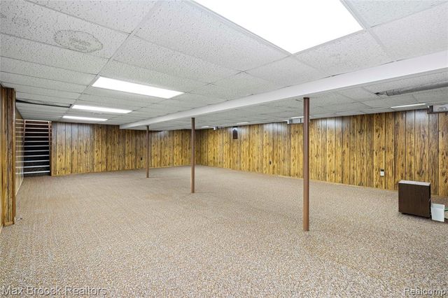 28977 Lake Park Dr. Drive, Farmington, MI 48331
