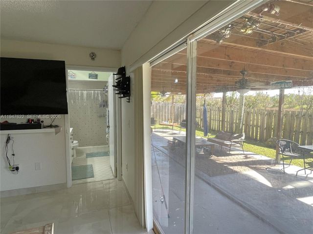 9810 SW 222nd Ter ., Cutler Bay, FL 33190