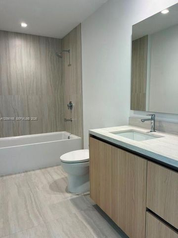 2411 Laguna Circle 1509, Miami, FL 33181