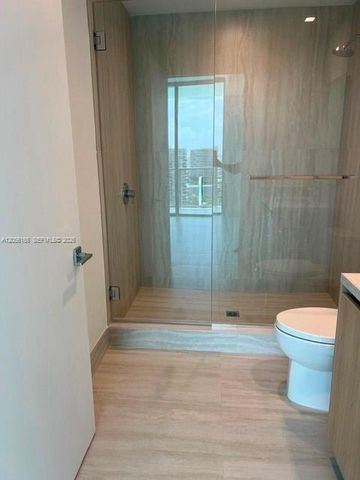 2411 Laguna Circle 1509, Miami, FL 33181