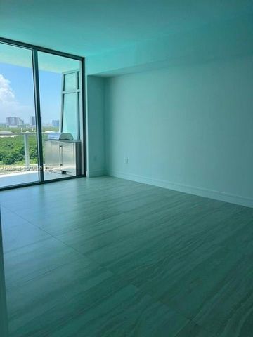2411 Laguna Circle 1509, Miami, FL 33181