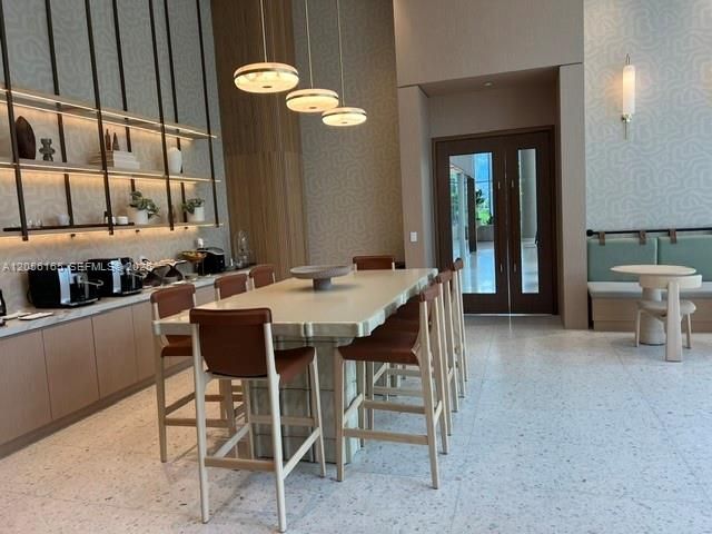 2411 Laguna Circle 1509, Miami, FL 33181