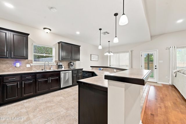 109 Tealbrook Drive, Scott, LA 70583
