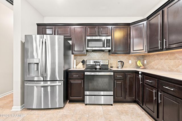 109 Tealbrook Drive, Scott, LA 70583