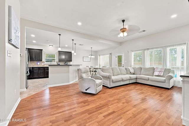 109 Tealbrook Drive, Scott, LA 70583