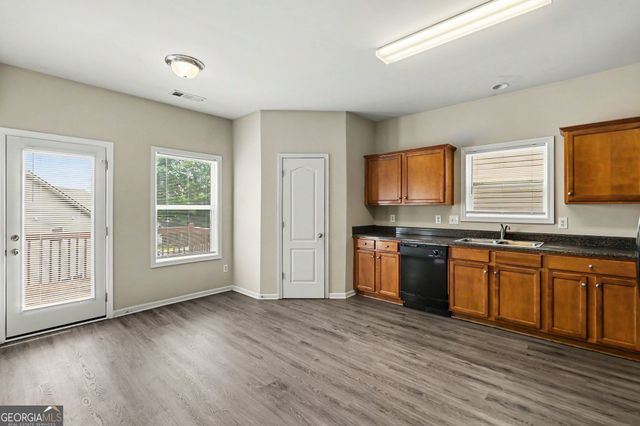 28 Trayton Way, Hiram, GA 30141