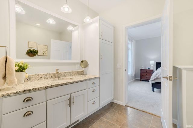 7395 E Hudson Pointe Lane, New Carlisle, IN 46552