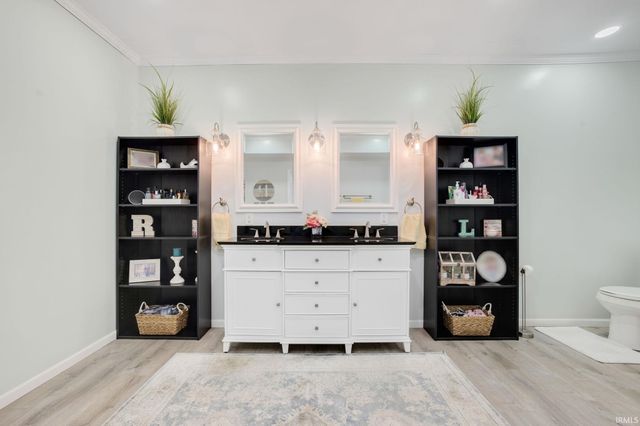 7395 E Hudson Pointe Lane, New Carlisle, IN 46552