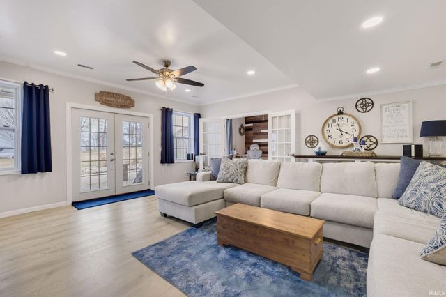 7395 E Hudson Pointe Lane, New Carlisle, IN 46552
