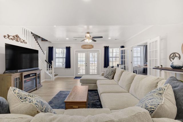 7395 E Hudson Pointe Lane, New Carlisle, IN 46552