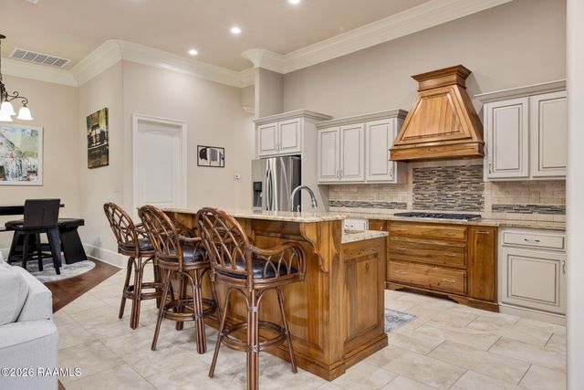 100 Fernridge Drive, Lafayette, LA 70508