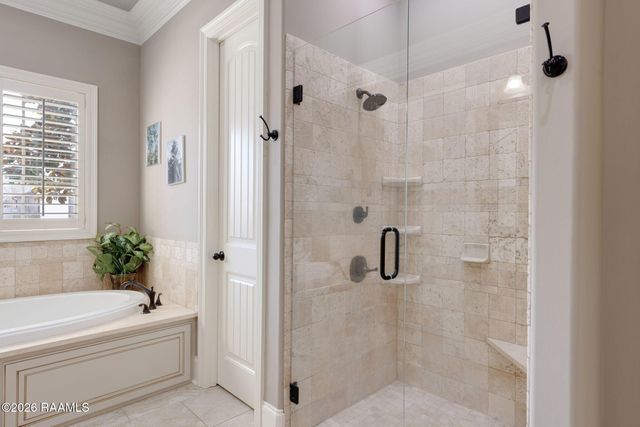 100 Fernridge Drive, Lafayette, LA 70508