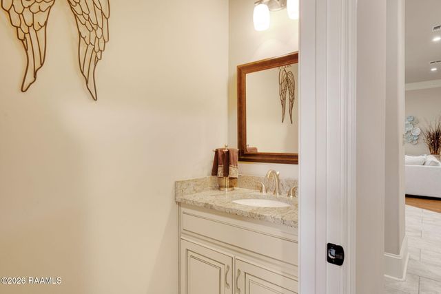 100 Fernridge Drive, Lafayette, LA 70508