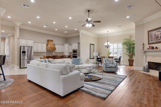 100 Fernridge Drive, Lafayette, LA 70508