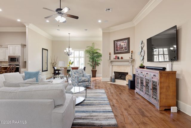 100 Fernridge Drive, Lafayette, LA 70508