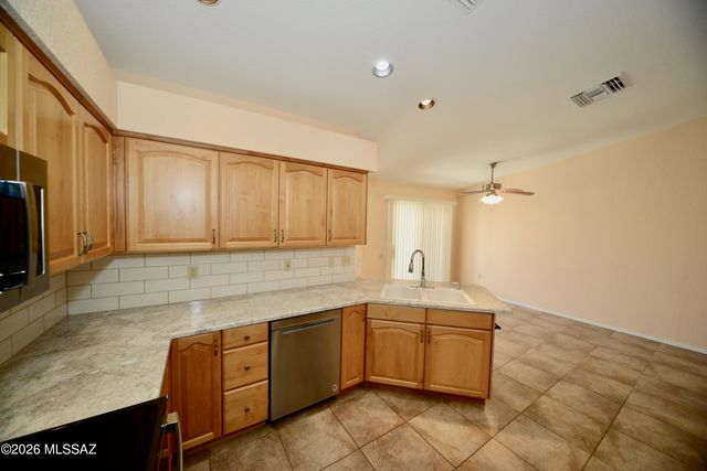 1477 W Desert Jewel Court, Green Valley, AZ 85622