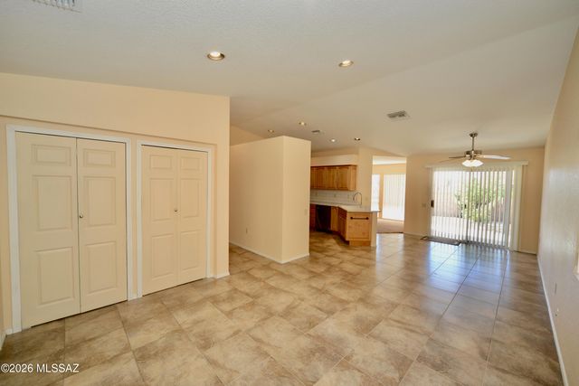 1477 W Desert Jewel Court, Green Valley, AZ 85622