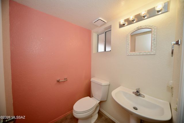 1477 W Desert Jewel Court, Green Valley, AZ 85622