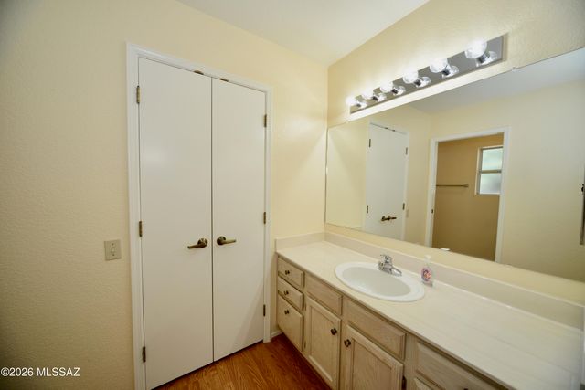 1477 W Desert Jewel Court, Green Valley, AZ 85622