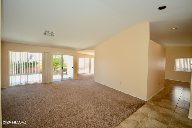1477 W Desert Jewel Court, Green Valley, AZ 85622