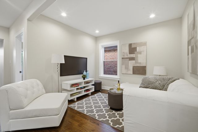 533 E 88th Place, Chicago, IL 60619